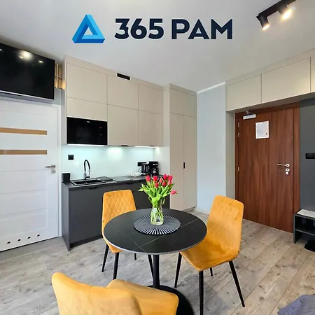 365pam - Dominikańska Szóstka - Z Parkingiem W Cenie, Kryty Basen W Obiekcie