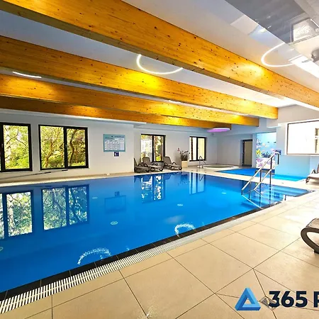 365pam - Dominikańska Szóstka - Z Parkingiem W Cenie, Kryty Basen W Obiekcie