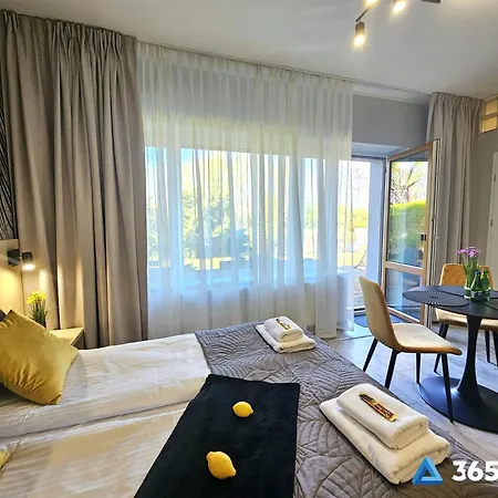 365pam - Dominikańska Szóstka - Z Parkingiem W Cenie, Kryty Basen W Obiekcie *